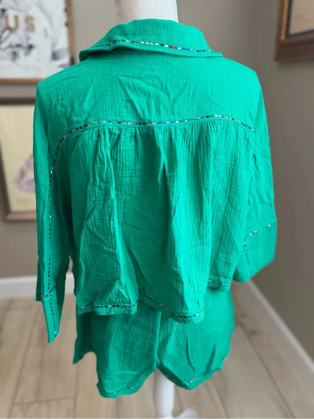 Like New! QUEEN OF SPARKLES Green Gauze Rhinestone Trim Button-Down Short Set